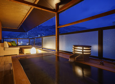 A large panorama reflecting the mountains of Shinshu